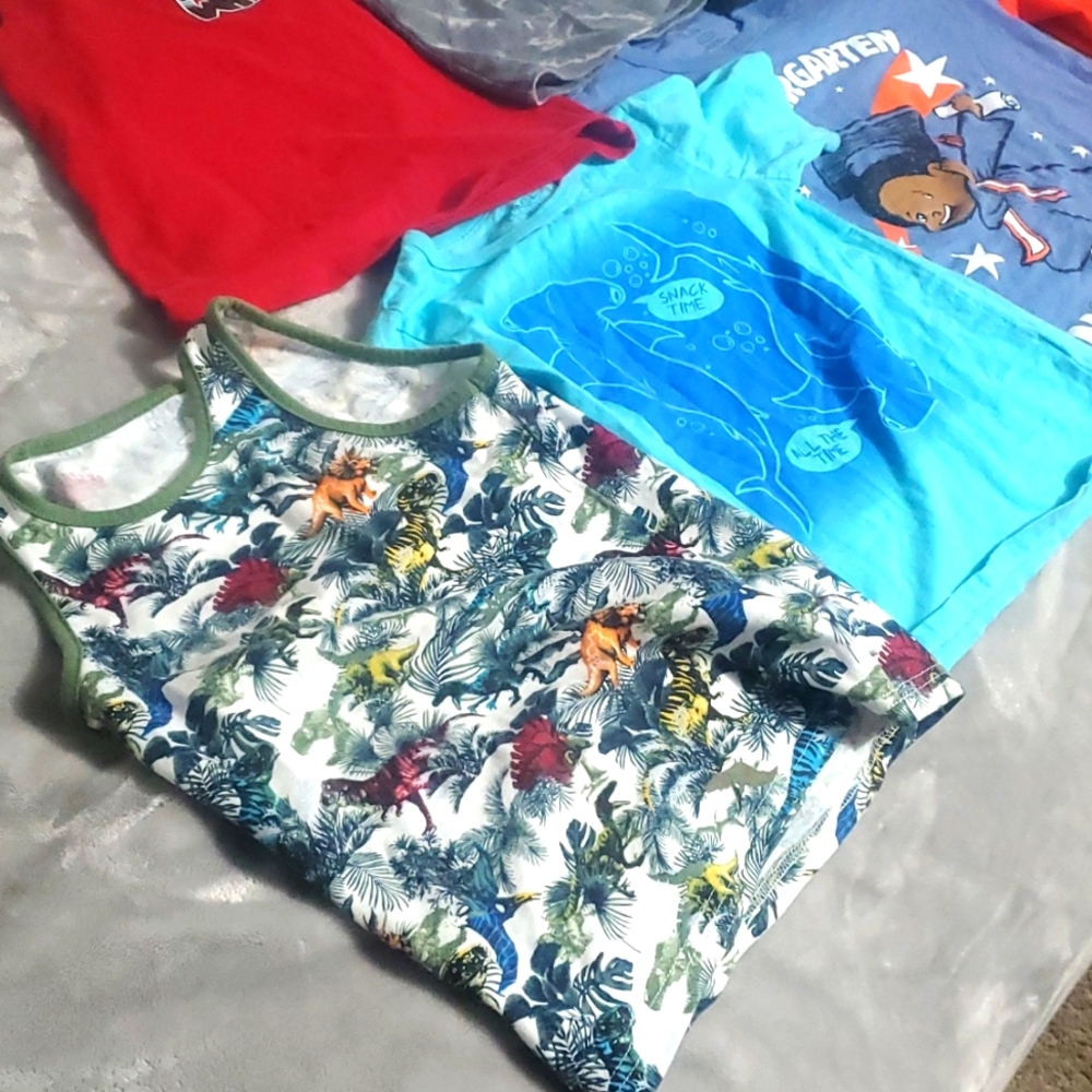 Lot of 9 tops boys size 5T 5/6 - Picture 2 of 6